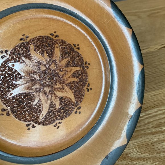 Wood Pyrography Plate Floral Burning Mexico Decorative Wall Art Hand Crafted - Picture 2 of 7